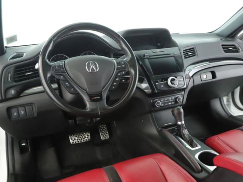 Used 2019 Acura ILX image 2