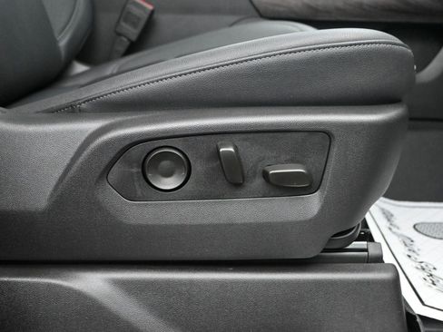 Used 2025 Chevrolet Silverado 2500 LTZ w/ LTZ Premium Package image 13