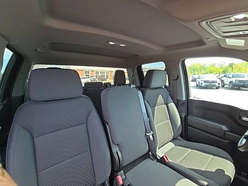 Used 2019 Chevrolet Silverado 1500 Custom Trail Boss w/ Custom Convenience Package AWD/4WD image 39