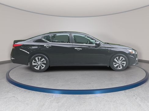 Used 2019 Nissan Altima 2.5 S FWD image 4