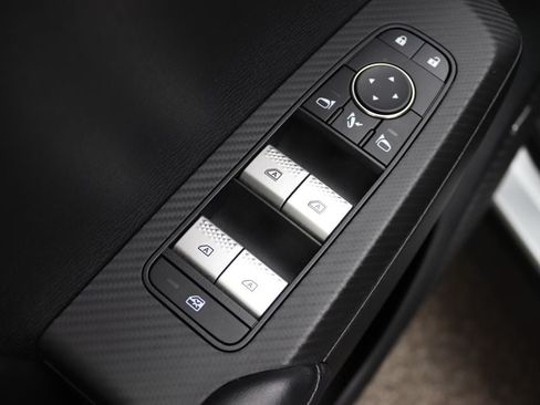 Used 2025 Mitsubishi Outlander SE AWD/4WD image 28