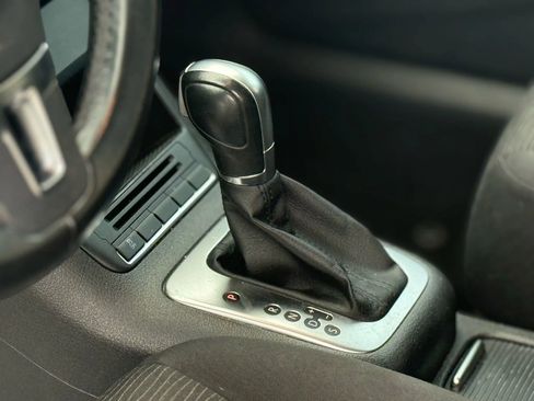 Used 2015 Volkswagen Tiguan S image 21