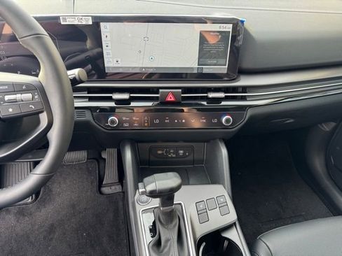 New 2026 Kia Sportage SX FWD image 18
