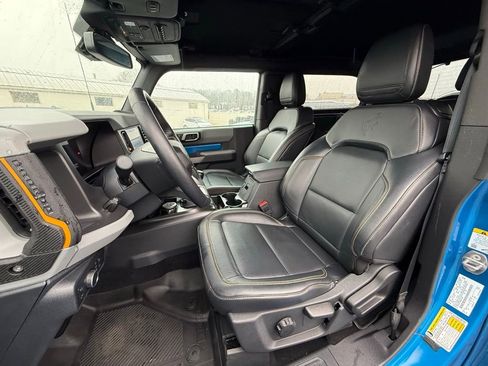 Used 2022 Ford Bronco Badlands image 14