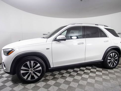 Used 2025 Mercedes-Benz GLE 450e 4MATIC image 9