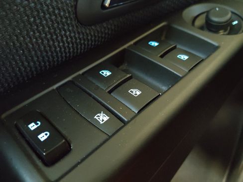 Used 2016 Chevrolet Cruze LT image 27