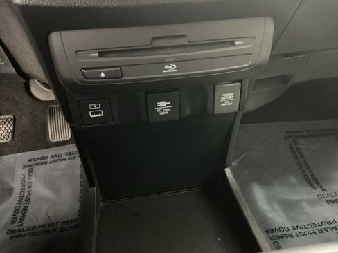 Certified 2023 Honda Odyssey Touring image 24