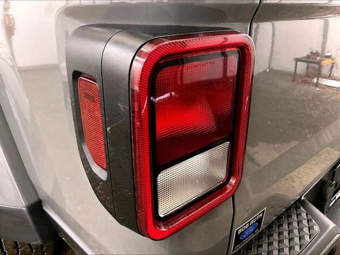 Used 2021 Jeep Gladiator Mojave image 28