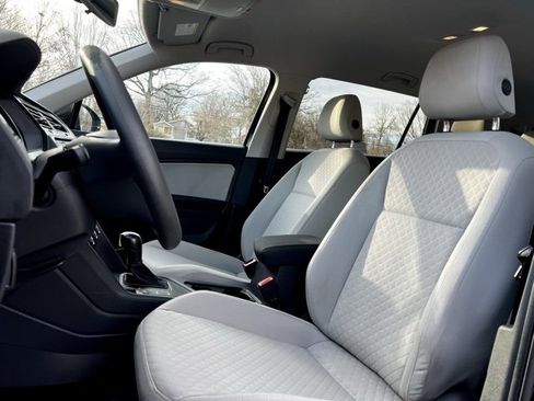 Used 2020 Volkswagen Tiguan S image 14