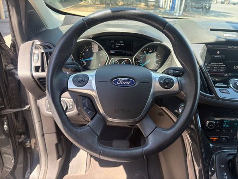 Used 2015 Ford Escape Titanium w/ Equipment Group 301A AWD/4WD image 9