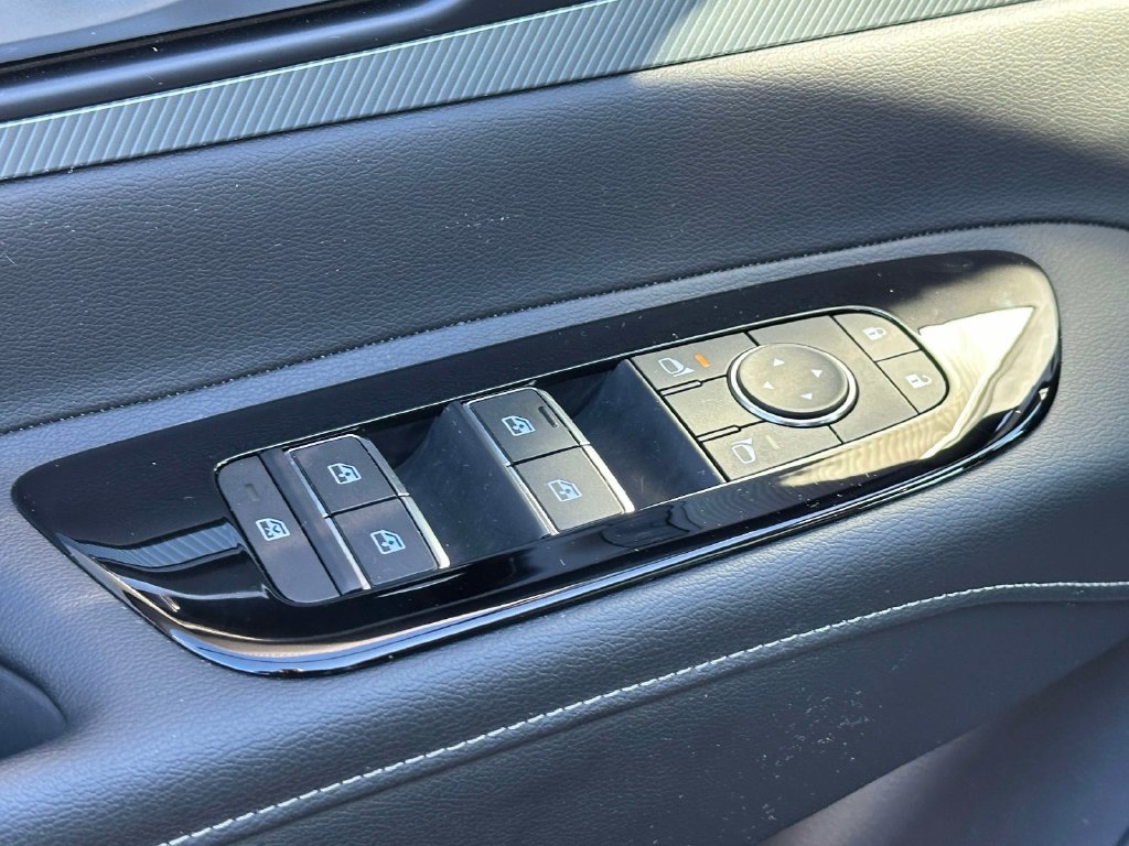 Used 2025 Nissan Murano SL AWD/4WD image 18