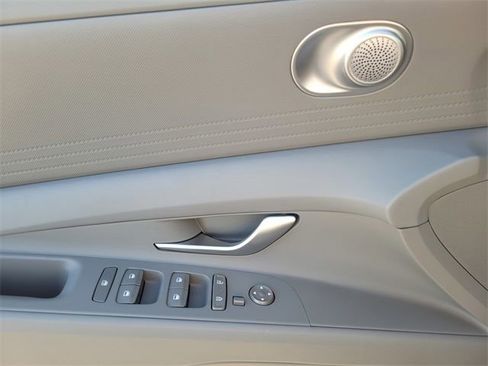 New 2026 Hyundai Elantra Blue image 18