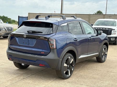 New 2026 Nissan Kicks SR w/ SR Premium Package FWD image 7