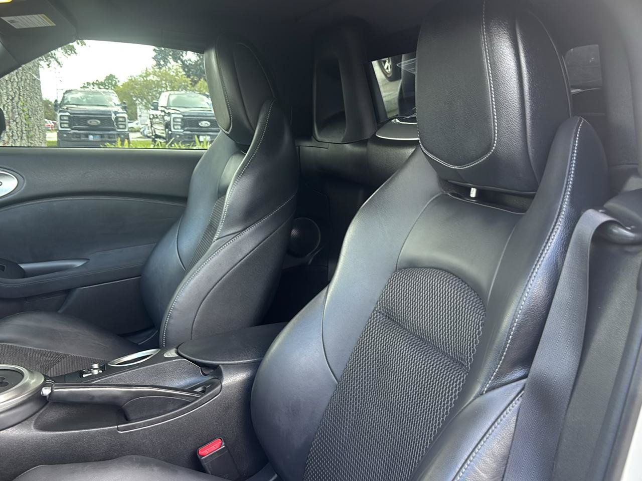 Used 2013 Nissan 370Z Touring w/ Sport Pkg RWD image 11