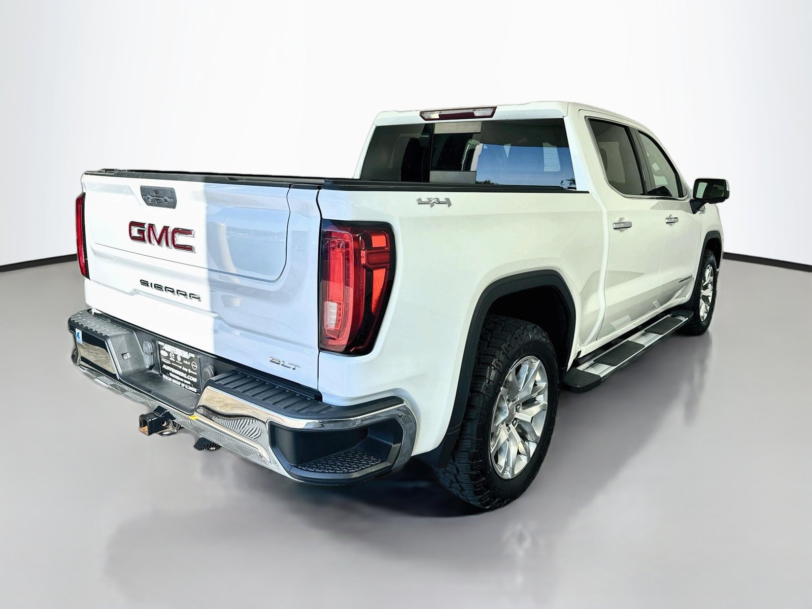Used 2019 GMC Sierra 1500 SLT w/ SLT Premium Package AWD/4WD image 7