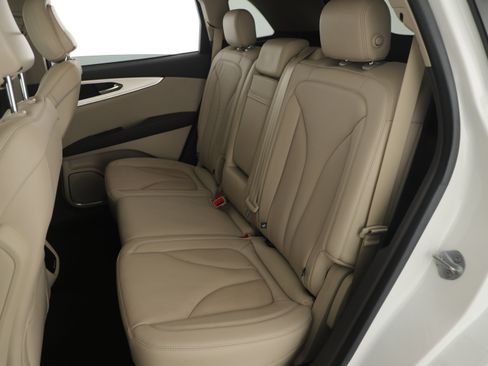 Used 2020 Lincoln Nautilus FWD w/ Equipment Group 101A image 23