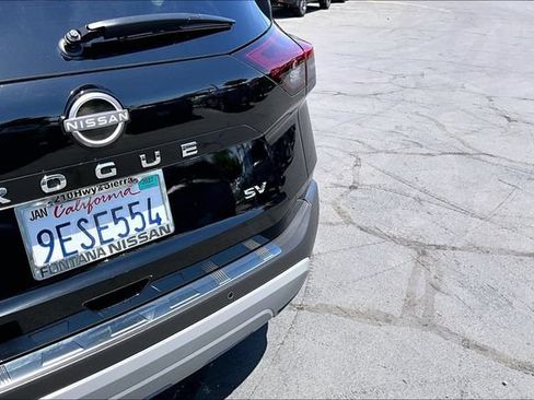 Certified 2023 Nissan Rogue SV FWD image 23