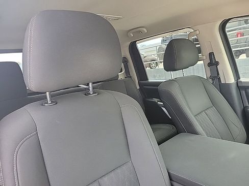 Used 2017 Nissan Titan SV AWD/4WD image 41