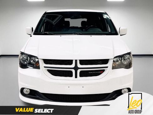 Used 2019 Dodge Grand Caravan GT FWD image 2