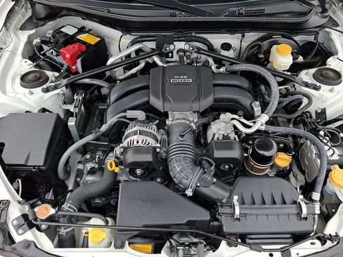 Used 2025 Toyota GR86 w/ ALL Weather Mat Package (TMS) RWD image 28