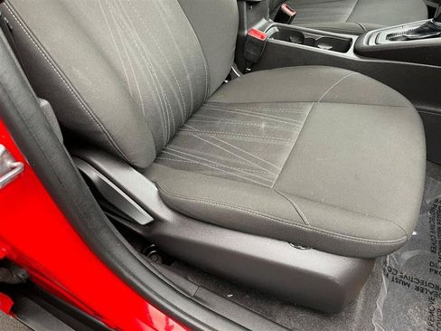 Used 2015 Ford Focus SE FWD image 50