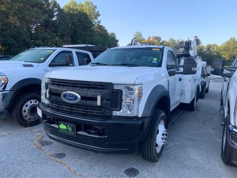 Used 2019 Ford F550 4x4 Regular Cab Super Duty image 4