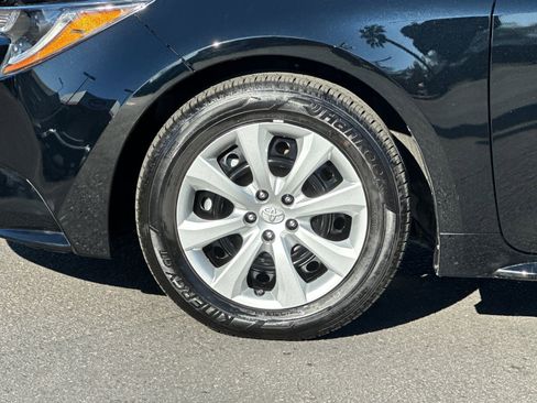 Used 2025 Toyota Corolla LE image 22