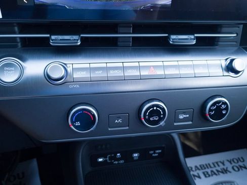New 2027 Hyundai Kona SE FWD image 24