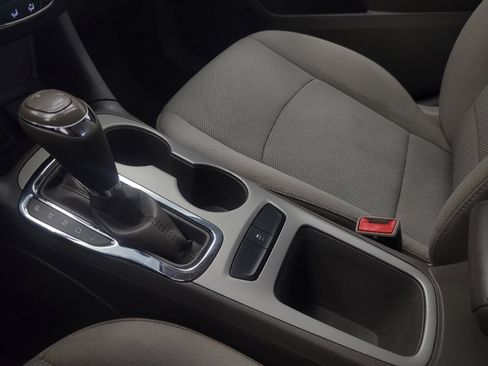 Used 2018 Chevrolet Cruze LS image 26