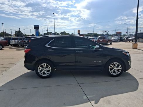 Used 2020 Chevrolet Equinox Premier FWD image 6