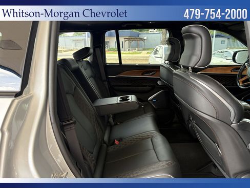 Used 2022 Jeep Grand Cherokee Summit AWD/4WD image 39