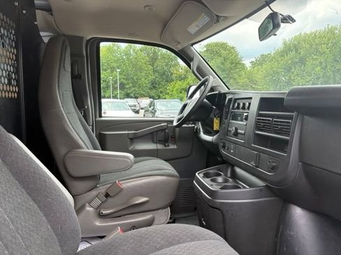 Used 2025 Chevrolet Express 2500 w/ Driver Convenience Package RWD image 20