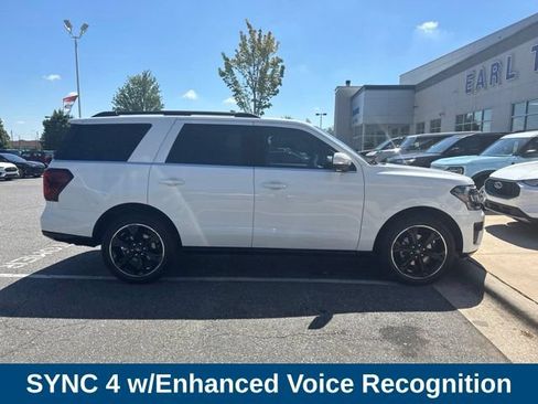 Used 2022 Ford Expedition Limited AWD/4WD image 7