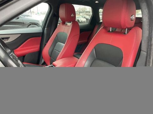 Used 2019 Jaguar F-PACE S image 20