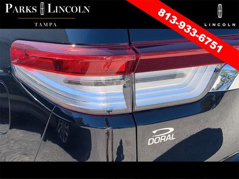 Used 2024 Lincoln Navigator Premiere image 7