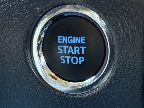 Certified 2024 Toyota 4Runner TRD Off-Road Premium image 24