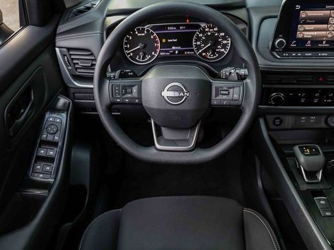 Certified 2025 Nissan Rogue S image 16