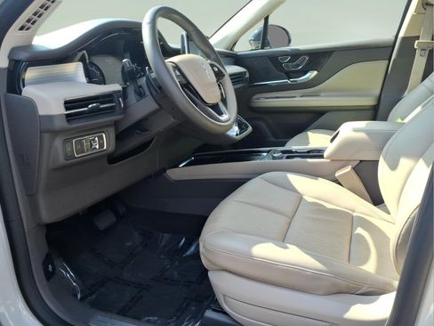 Certified 2022 Lincoln Corsair AWD w/ Premium Package image 15