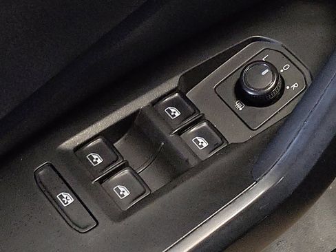 Used 2020 Volkswagen Jetta S w/ Driver Assistance Package image 27