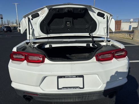 Certified 2020 Chevrolet Camaro LT image 18
