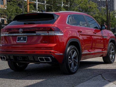 New 2024 Volkswagen Atlas Cross Sport SEL R-Line image 8