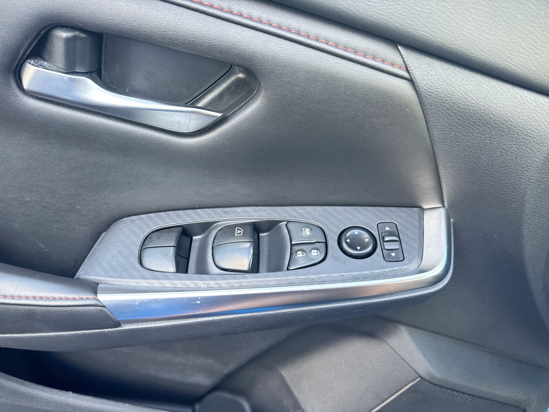 Certified 2025 Nissan Sentra SR w/ Midnight Edition FWD image 23