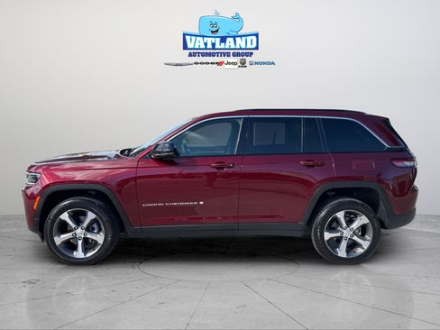 Used 2026 Jeep Grand Cherokee Limited RWD image 2