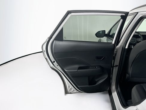 Used 2025 Hyundai Kona SEL FWD image 26