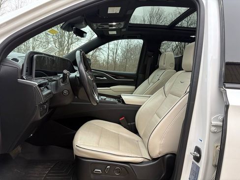 Used 2021 Cadillac Escalade ESV Sport w/ Driver Assist Tech Package image 18