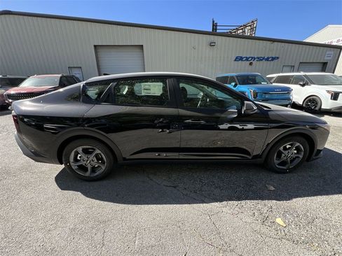 Certified 2025 Kia K4 LXS image 8