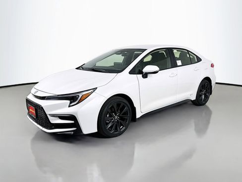 New 2026 Toyota Corolla SE w/ SE Premium Package AWD/4WD image 3
