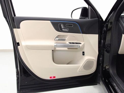 Certified 2025 Mercedes-Benz GLB 250 4MATIC image 18