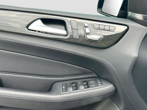 Used 2017 Mercedes-Benz GLE 43 AMG 4MATIC image 18