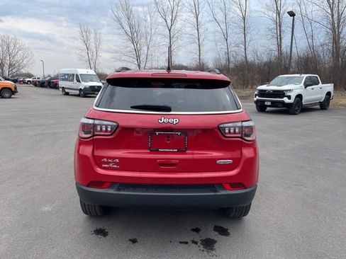 Used 2019 Jeep Compass Latitude w/ Popular Equipment Group image 12